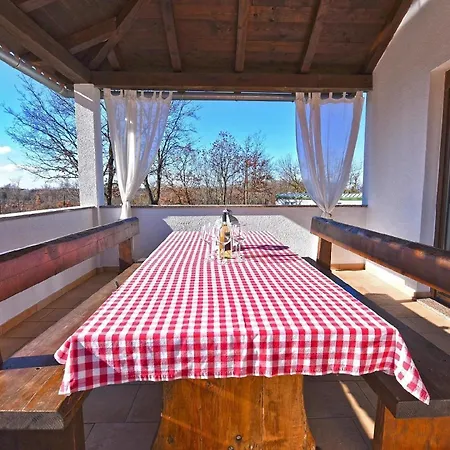 Apartment Fuer 8 Personen Ca 120 Qm In Modrusani, Istrien Binnenland Von Istrien *