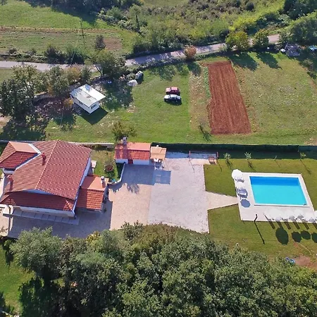 Apartment Fuer 8 Personen Ca 120 Qm In Modrusani, Istrien Binnenland Von Istrien Zminj