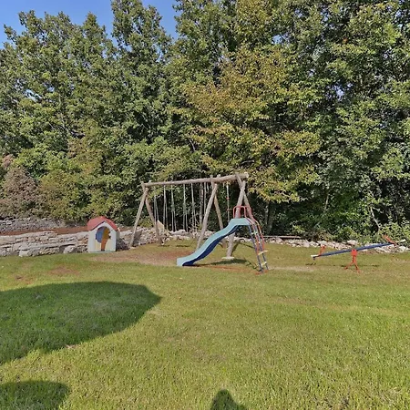 Apartment Fuer 8 Personen Ca 120 Qm In Modrusani, Istrien Binnenland Von Istrien